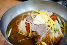 밀면, 면요리, 부산음식, 여름음식, 시원한국물, 사진,이미지,일러스트,캘리그라피 - egg작가 크라우드픽 - 저작권 걱정 없는 상업용 이미지