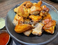 치킨, 통닭, 구운치킨, 안주, 음식, 사진,이미지,일러스트,캘리그라피 - Letty작가 크라우드픽 - 저작권 걱정 없는 상업용 이미지