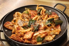 오삼볶음, 오징어, 삼겹살, 삼겹살볶음, 파, 사진,이미지,일러스트,캘리그라피 - Nhide_pose작가 크라우드픽 - 저작권 걱정 없는 상업용 이미지