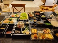 배달음식, 쌈, 스시, 와인, 맛있는한끼, 사진,이미지,일러스트,캘리그라피 - dana0510작가 크라우드픽 - 저작권 걱정 없는 상업용 이미지