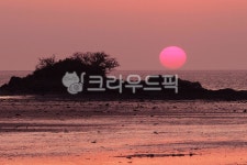 인천강화서해낙조고벵이온수수영장애견동반펜션 | 강화도, 낙조, 서해, 장화리, 일몰, 사진,이미지,일러스트,캘리그라피 - 나그네길작가 크라우드픽 - 저작권 걱정 없는 상업용 이미지