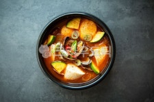 순두부찌개, 순두부찌게, 해물, 바지락, 뚝배기, 사진,이미지,일러스트,캘리그라피 - 메라키스튜디오작가 크라우드픽 - 저작권 걱정 없는 상업용... 