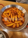 떡볶이, 음식, 빨간색, 떡, 떡음식, 사진,이미지,일러스트,캘리그라피 - PlantBC작가 크라우드픽 - 저작권 걱정 없는 상업용 이미지