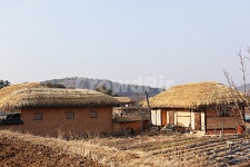 하회마을, 초가집, 초가, 전통집, 민속집, 사진,이미지,일러스트,캘리그라피 - 함께사는세상작가 크라우드픽 - 저작권 걱정 없는 상업용 이미지