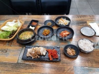 음식, 식당, 식사, 한끼, 보쌈, 사진,이미지,일러스트,캘리그라피 - 나그네v작가 크라우드픽 - 저작권 걱정 없는 상업용 이미지