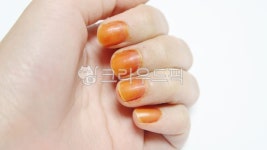 봉숭아, 손, 봉숭아물, 손톱, 네일, 사진,이미지,일러스트,캘리그라피 - ja9762작가 크라우드픽 - 저작권 걱정 없는 상업용 이미지