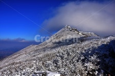 맑음, 푸른하늘, 설경, 힌구름, 산 사진, 이미지 - Npicocopy작가 크라우드픽 - 상업용 이미지 중개 서비스
