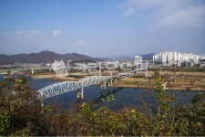 금강철교, 금강, 공주도심, 공산성, 공주산성, 사진,이미지,일러스트,캘리그라피 - Deep bLUE작가 크라우드픽 - 저작권 걱정 없는 상업용 이미지