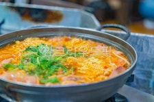 부대찌개, 찌개, 한식, 식사, 음식, 사진,이미지,일러스트,캘리그라피 - 김철박과 조냠냠작가 크라우드픽 - 저작권 걱정 없는 상업용 이미지