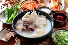 곰탕, 한우곰탕, 사골, 육수, 참나무장작불곰탕, 사진,이미지,일러스트,캘리그라피 - 미미스튜디오작가 크라우드픽 - 저작권 걱정 없는 상업용 이미지