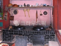 부엌, 민속촌, 전통, 민속, 부뚜막, 사진,이미지,일러스트,캘리그라피 - Deep bLUE작가 크라우드픽 - 저작권 걱정 없는 상업용 이미지