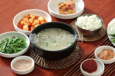 그릇, 돼지국밥, 국밥, 해장국, 돼지, 사진,이미지,일러스트,캘리그라피 - 미미스튜디오작가 크라우드픽 - 저작권 걱정 없는 상업용 이미지