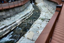 하천, 도심하천, 초량동, 초량육거리, 길, 사진,이미지,일러스트,캘리그라피 - jhsilbia작가 크라우드픽 - 저작권 걱정 없는 상업용 이미지