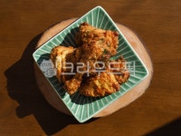 치킨, 후라이드치킨, 닭강정, 튀긴음식, 음식, 사진,이미지,일러스트,캘리그라피 - jameshan3035작가 크라우드픽 - 저작권 걱정 없는 상업용... 