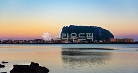 제주도, 성산일출봉, 월출, 오조리, 오조리해안, 사진,이미지,일러스트,캘리그라피 - 이룸이의창의적인사진작가 크라우드픽 - 저작권 걱정 없는... 