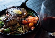 스테이크, 푸드스타일링, 레스토랑음식, 가니쉬, 팬스테이크, 사진,이미지,일러스트,캘리그라피 - 포토그래퍼달래작가 크라우드픽 - 저작권 걱정... 
