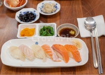 생선초밥, 회초밥, 모듬초밥, 초밥, 회, 사진,이미지,일러스트,캘리그라피 - 여여니스톡작가 크라우드픽 - 저작권 걱정 없는 상업용 이미지