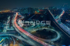 road, 도로, freeway, 고속도로, 야경, 사진,이미지,일러스트,캘리그라피 - 젬스톤작가 크라우드픽 - 저작권 걱정 없는 상업용 이미지