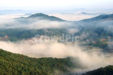 운해, 고향산천, 산, 농촌, 시골, 사진,이미지,일러스트,캘리그라피 - 순딩이작가 크라우드픽 - 저작권 걱정 없는 상업용 이미지