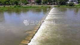 장마, 물, 폭우, 강수량, 장마철, 사진,이미지,일러스트,캘리그라피 - 연두빛사랑찾아작가 크라우드픽 - 저작권 걱정 없는 상업용 이미지