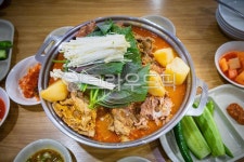 감자탕, 뼈다귀, 해장국, 돼지고기, 우거지, 사진,이미지,일러스트,캘리그라피 - 사랑으로작가 크라우드픽 - 저작권 걱정 없는 상업용 이미지