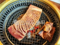 왕갈비, 수원왕갈비, 이동갈비, 소갈비, 숯불갈비, 사진,이미지,일러스트,캘리그라피 - ibbuji작가 크라우드픽 - 저작권 걱정 없는 상업용 이미지