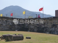 멍때리기, 깃발, 사색, 기다림, 관망, 사진,이미지,일러스트,캘리그라피 - Njungaiya작가 크라우드픽 - 저작권 걱정 없는 상업용 이미지