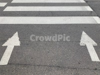 횡단보도, 화살표, 도로, 보도, 차도, 사진,이미지,일러스트,캘리그라피 - dichosa작가 크라우드픽 - 저작권 걱정 없는 상업용 이미지