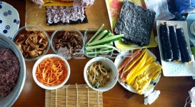 김밥, 김밥재료, 김밥말기, 식재료, 소풍, 사진,이미지,일러스트,캘리그라피 - 童夏 여름아이작가 크라우드픽 - 저작권 걱정 없는 상업용 이미지