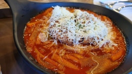 떡볶이, 돈까스, 떡볶이돈까스, 카페디저트, 눈꽃치즈, 사진,이미지,일러스트,캘리그라피 - 제이런더너작가 크라우드픽 - 저작권 걱정 없는 상업용... 