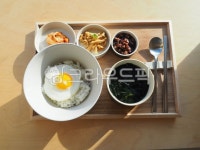 한국백반, 한정식, 한상차림, 미역국, 집밥, 사진,이미지,일러스트,캘리그라피 - pic mood작가 크라우드픽 - 저작권 걱정 없는 상업용 이미지