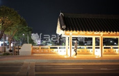 다리, 야경, 왕릉교, 전통, bridge, 사진,이미지,일러스트,캘리그라피 - Nbocrates68작가 크라우드픽 - 저작권 걱정 없는 상업용 이미지