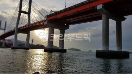 고가도로, 도로, 바다, 대교, 다리, 사진,이미지,일러스트,캘리그라피 - i2004y작가 크라우드픽 - 저작권 걱정 없는 상업용 이미지