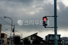 신호등, light, 빛, trafficlight, 횡단보도, 사진,이미지,일러스트,캘리그라피 - 송파게티작가 크라우드픽 - 저작권 걱정 없는 상업용 이미지