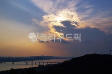 일몰, 석양, 한강, 가양대교, 하늘공원, 사진,이미지,일러스트,캘리그라피 - Deep bLUE작가 크라우드픽 - 저작권 걱정 없는 상업용 이미지