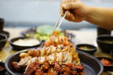 족발, 양념족발, 반반족발, 왕족발, 상차림, 사진,이미지,일러스트,캘리그라피 - 맛있는 사진작가 크라우드픽 - 저작권 걱정 없는 상업용 이미지