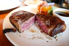 food, 스테이크, meat, steak, 레스토랑, 사진,이미지,일러스트,캘리그라피 - 차카니초코니작가 크라우드픽 - 저작권 걱정 없는 상업용 이미지