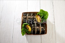 김밥, 분식, 한식, 음식, 정물, 사진,이미지,일러스트,캘리그라피 - 토리네작가 크라우드픽 - 저작권 걱정 없는 상업용 이미지