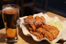 치맥, 호프, 술집, glass, 유리, 사진,이미지,일러스트,캘리그라피 - 산타고라니작가 크라우드픽 - 저작권 걱정 없는 상업용 이미지