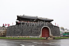 수원화성, 서, 성곽, 길, 둘레길, 사진,이미지,일러스트,캘리그라피 - 함께사는세상작가 크라우드픽 - 저작권 걱정 없는 상업용 이미지