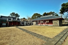 정의향교, 성읍민속마을, 제주, 전통, 문화, 사진,이미지,일러스트,캘리그라피 - Deep bLUE작가 크라우드픽 - 저작권 걱정 없는 상업용 이미지