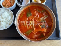 육개장, 한식, 공깃밥, 밥, 쌀밥, 사진,이미지,일러스트,캘리그라피 - 애롱작가 크라우드픽 - 저작권 걱정 없는 상업용 이미지