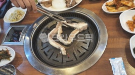 곱창, 곱창판, 곱창굽기, 음식, 구이, 사진,이미지,일러스트,캘리그라피 - 앨리작가 크라우드픽 - 저작권 걱정 없는 상업용 이미지