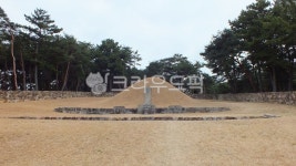 김해수로왕비릉, 사적제74호, 경남, 김해, 수로, 사진,이미지,일러스트,캘리그라피 - 행복신작가 크라우드픽 - 저작권 걱정 없는 상업용 이미지
