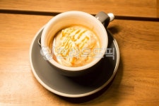 음식, 접시, 커피, 디저트, 아포카도커피, 사진,이미지,일러스트,캘리그라피 - Anthony Khim작가 크라우드픽 - 저작권 걱정 없는 상업용 이미지