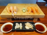 sushi, 초밥, 스시, 새우초밥, 연어초밥, 사진,이미지,일러스트,캘리그라피 - dropicturE작가 크라우드픽 - 저작권 걱정 없는 상업용 이미지