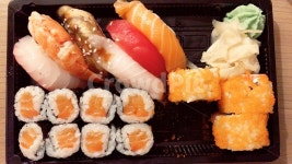 스시, 초밥, 연어, 롤, 김밥, 사진,이미지,일러스트,캘리그라피 - 이진희작가 크라우드픽 - 저작권 걱정 없는 상업용 이미지