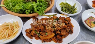 제육볶음, 두루치기, 돼지두루치기, 정식, 백반, 사진,이미지,일러스트,캘리그라피 - BUSAN OPPA작가 크라우드픽 - 저작권 걱정 없는 상업용... 