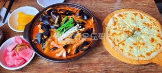 항아리짬뽕, 짬뽕, 해물짬뽕, 얼큰한, 중식, 사진,이미지,일러스트,캘리그라피 - 먹방작가 크라우드픽 - 저작권 걱정 없는 상업용 이미지