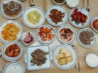 음식, 집밥, 저녁, 가족모임, 고기, 사진,이미지,일러스트,캘리그라피 - eb6255작가 크라우드픽 - 저작권 걱정 없는 상업용 이미지